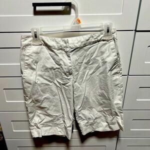 Izod stretch shorts
